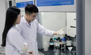Đại học 'trả lương' cho nghiên cứu sinh tiến sĩ Đại học 'trả lương' cho nghiên cứu sinh tiến sĩ