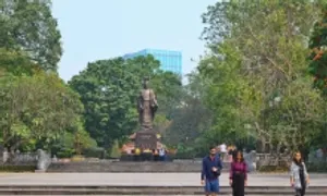 Không di dời cây cổ thụ khi cải tạo vườn hoa Lý Thái Tổ Không di dời cây cổ thụ khi cải tạo vườn hoa Lý Thái Tổ
