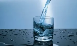 Người đàn ông đột tử vì uống quá nhiều nước Người đàn ông đột tử vì uống quá nhiều nước