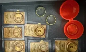 Vờ làm khách cướp giật 3,3 cây vàng của tiệm kim hoàn Vờ làm khách cướp giật 3,3 cây vàng của tiệm kim hoàn