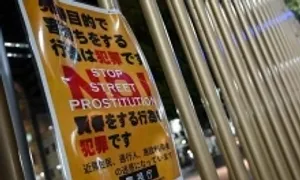 Khách quốc tế đổ đến khu 'đèn đỏ' ở Tokyo ngày càng đông