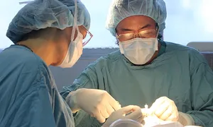Dị tật khe hở môi vòm khiến trẻ suýt mất cơ hội chào đời