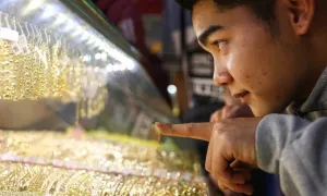 Nghỉ hưu sớm sau 22 năm mua vàng tích trữ Nghỉ hưu sớm sau 22 năm mua vàng tích trữ