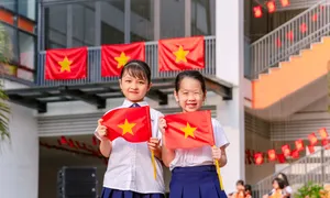 Trường học rợp cờ hoa mừng 50 năm thống nhất đất nước Trường học rợp cờ hoa mừng 50 năm thống nhất đất nước