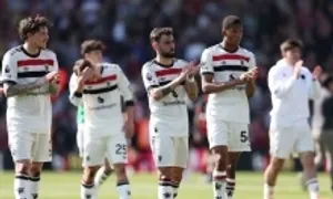 Hojlund cứu Man Utd