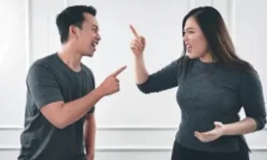 Căng thẳng vì vợ muốn du lịch, chồng tính về quê nghỉ lễ Căng thẳng vì vợ muốn du lịch, chồng tính về quê nghỉ lễ