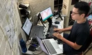 Thuê người lắng nghe Thuê người lắng nghe