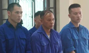 Bình 'Đen' Hải Phòng bị tuyên hơn 12 năm tù Bình 'Đen' Hải Phòng bị tuyên hơn 12 năm tù