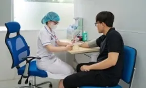 Lợi nhuận bệnh viện của ông Trầm Bê giảm một nửa Lợi nhuận bệnh viện của ông Trầm Bê giảm một nửa
