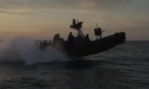 Ukraine đăng video đổ quân lên đảo ở Kherson