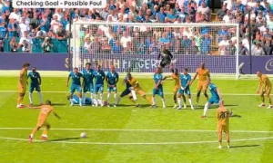 Chelsea thoát thua nhờ luật hiếm ở Ngoại hạng Anh Chelsea thoát thua nhờ luật hiếm ở Ngoại hạng Anh