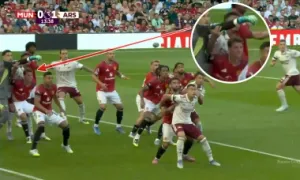 Bóng chết của Arsenal: Cải tiến và tranh cãi Bóng chết của Arsenal: Cải tiến và tranh cãi