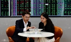 Cổ phiếu chứng khoán giữ sắc xanh cho VN-Index Cổ phiếu chứng khoán giữ sắc xanh cho VN-Index