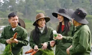Hoa hậu Thùy Tiên đòi tăng cổ phần 'vì kẹo Kera đắt khách' Hoa hậu Thùy Tiên đòi tăng cổ phần 'vì kẹo Kera đắt khách'