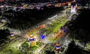 Hơn 100.000 người dự đại lễ 100 năm của đạo Cao Đài Hơn 100.000 người dự đại lễ 100 năm của đạo Cao Đài